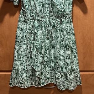 *NEW* Shein-like green & white wrap dress with string belt & ruffle edge size XL